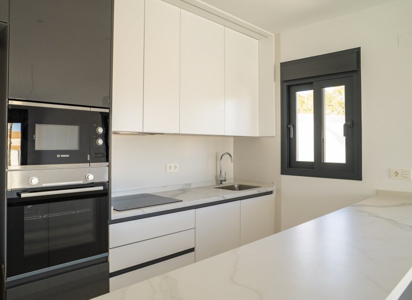 New Build - detached - Coloma