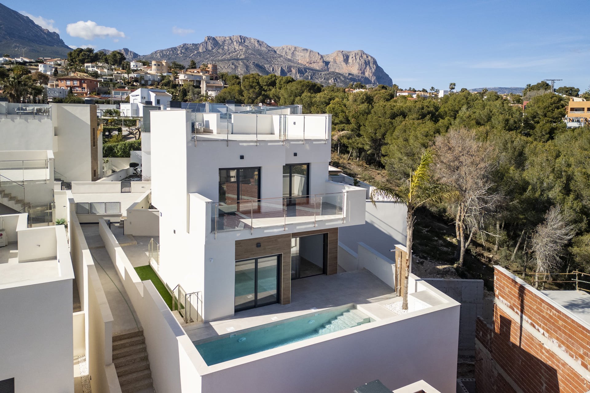 New Build - detached - Coloma