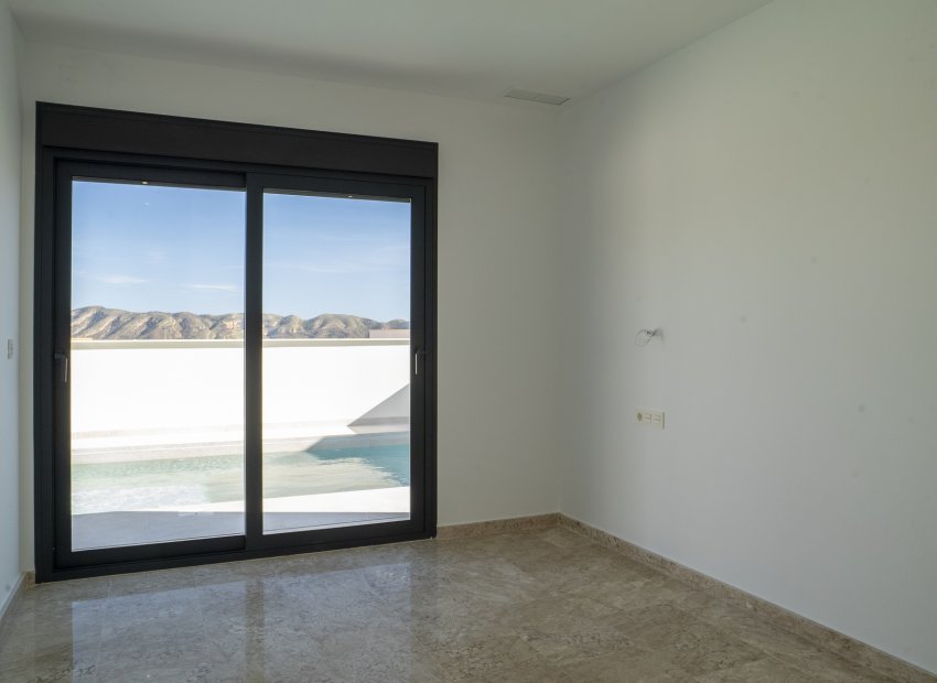 New Build - detached - Coloma