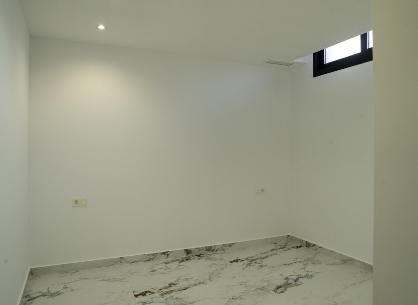 New Build - detached - Coloma