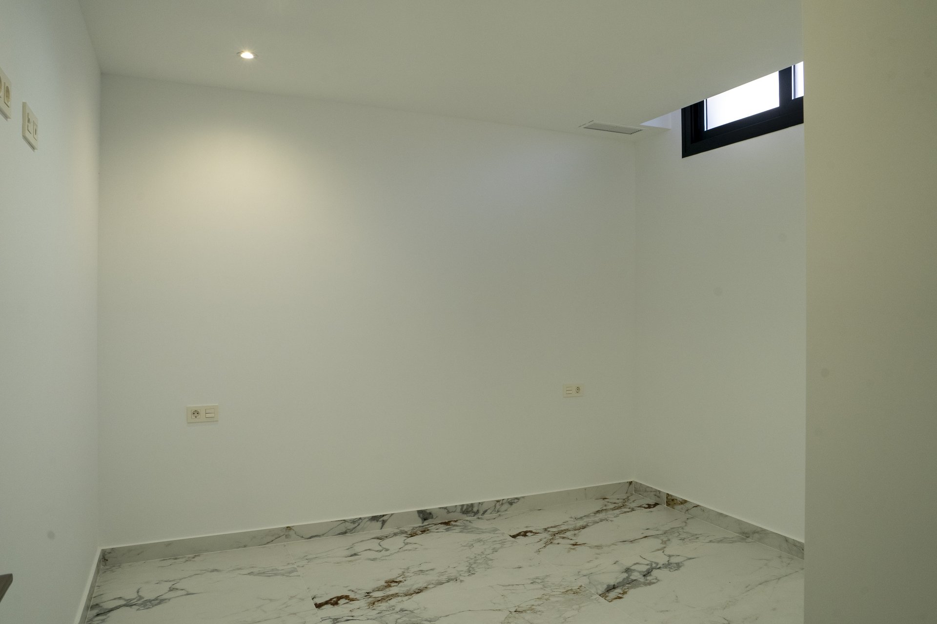 New Build - detached - Coloma