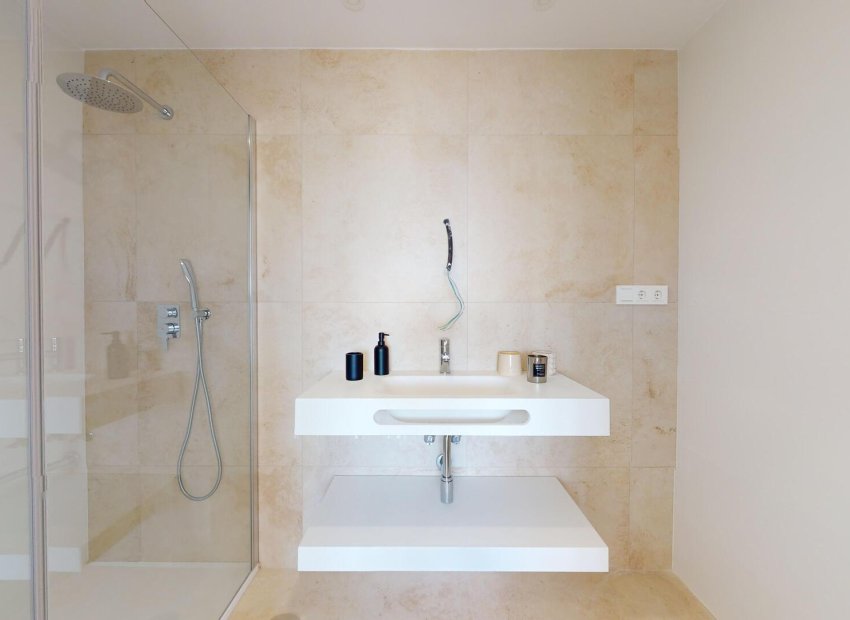 Nowy budynek - Daszek - Águilas