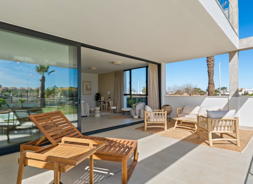 Nowy budynek - Daszek - Islas Menores