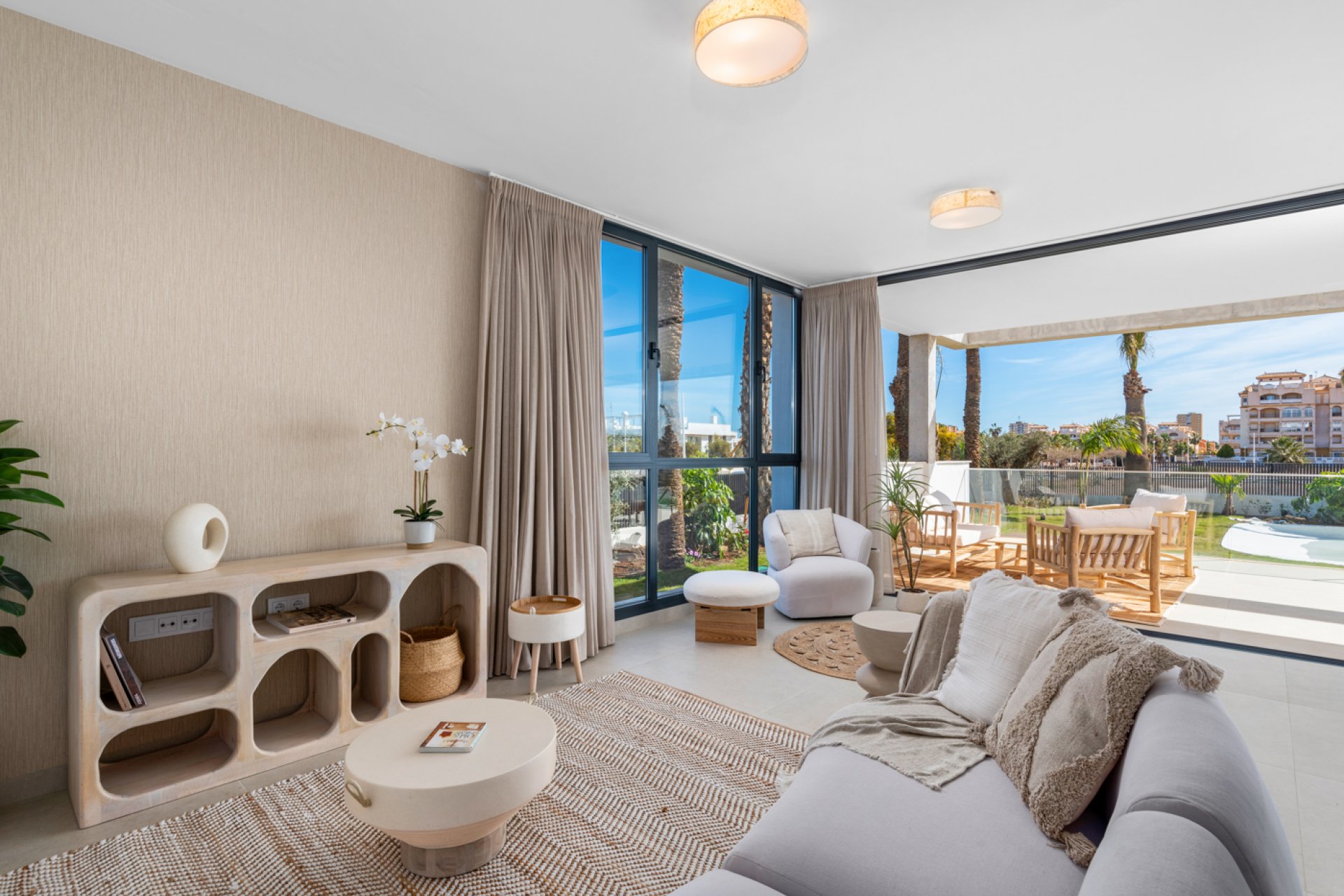 Nowy budynek - Daszek - Islas Menores