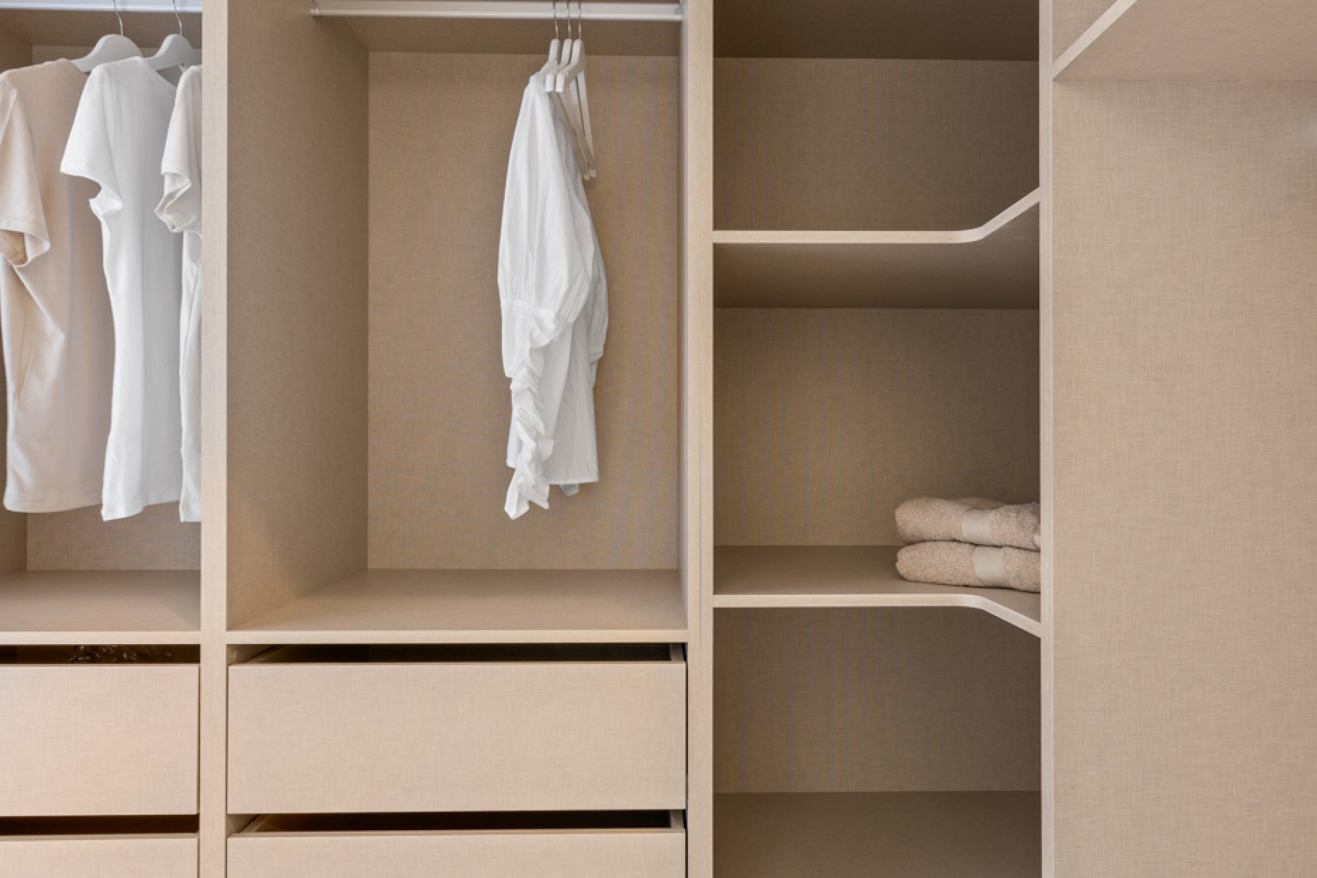 Nowy budynek - Daszek - Islas Menores