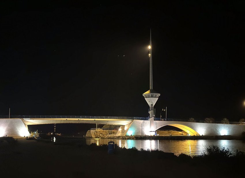 Nowy budynek - Daszek - La Manga del Mar Menor