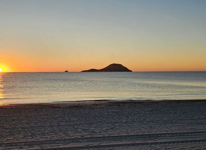 Nowy budynek - Daszek - La Manga del Mar Menor