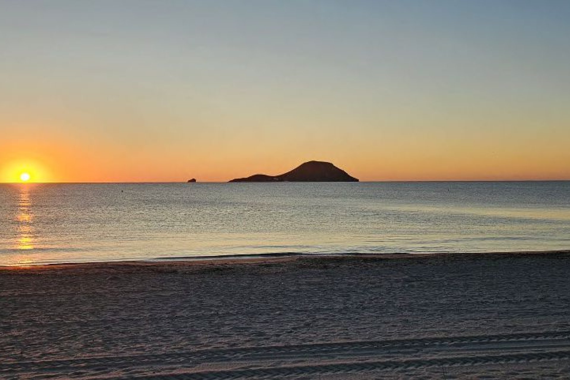 Nowy budynek - Daszek - La Manga del Mar Menor