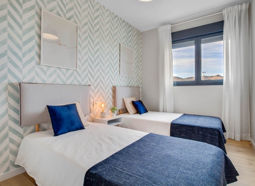 Nowy budynek - Daszek - Las Lagunas de Mijas