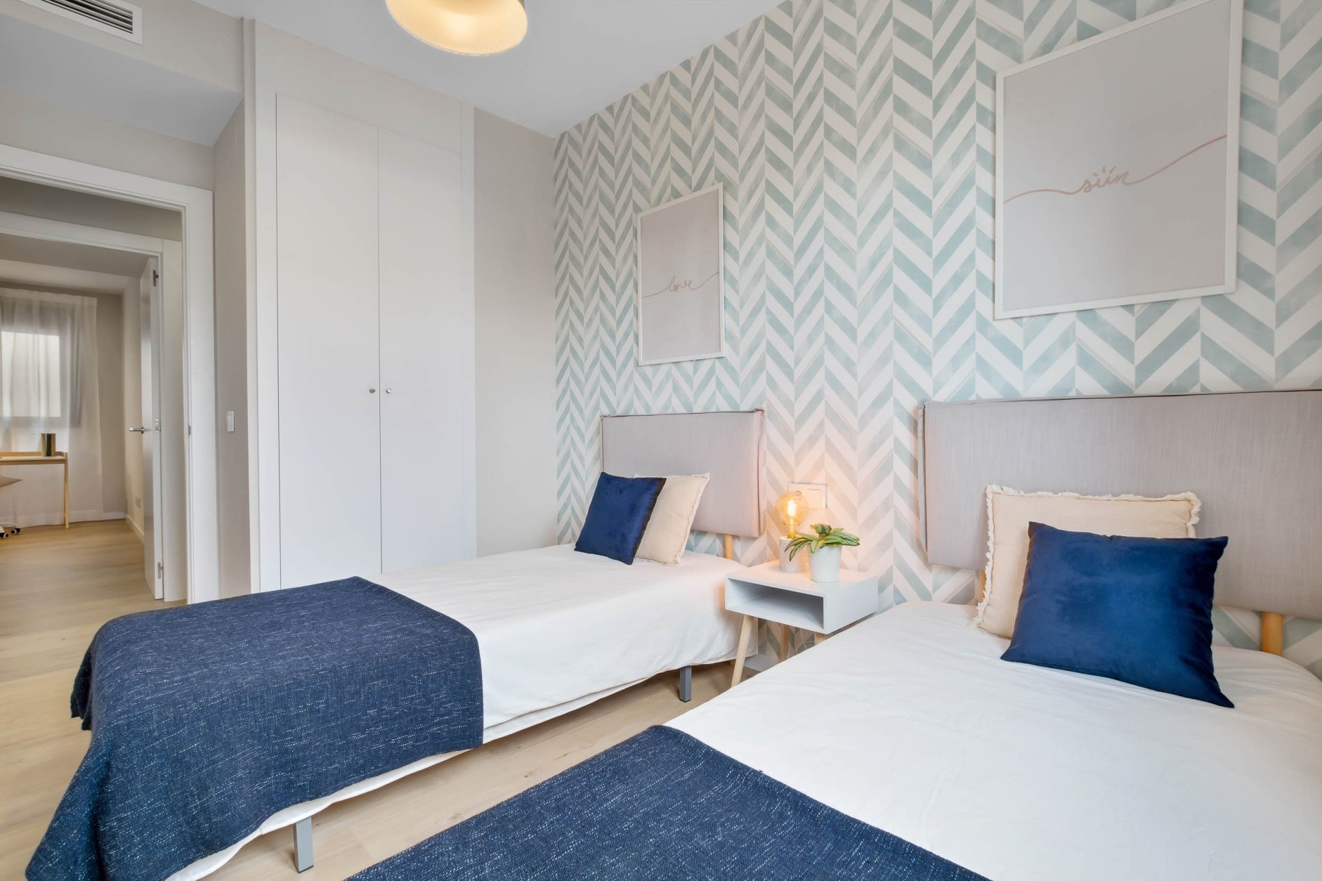 Nowy budynek - Daszek - Las Lagunas de Mijas