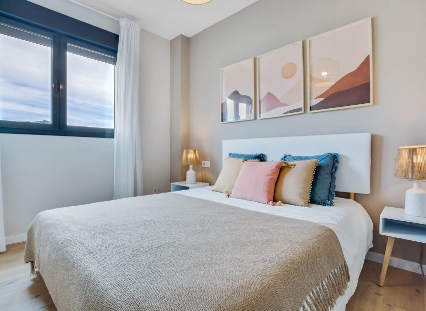 Nowy budynek - Daszek - Las Lagunas de Mijas