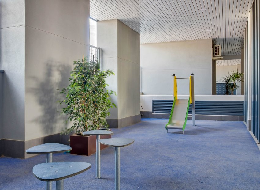 Nowy budynek - Daszek - Las Lagunas de Mijas