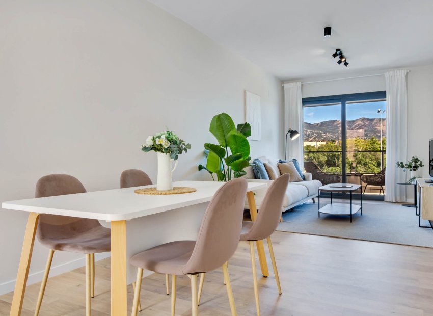 Nowy budynek - Daszek - Las Lagunas de Mijas