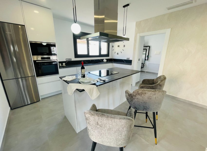 Nowy budynek - detached - Torrevieja