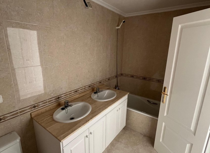 Nowy budynek - ground-floor - Orihuela