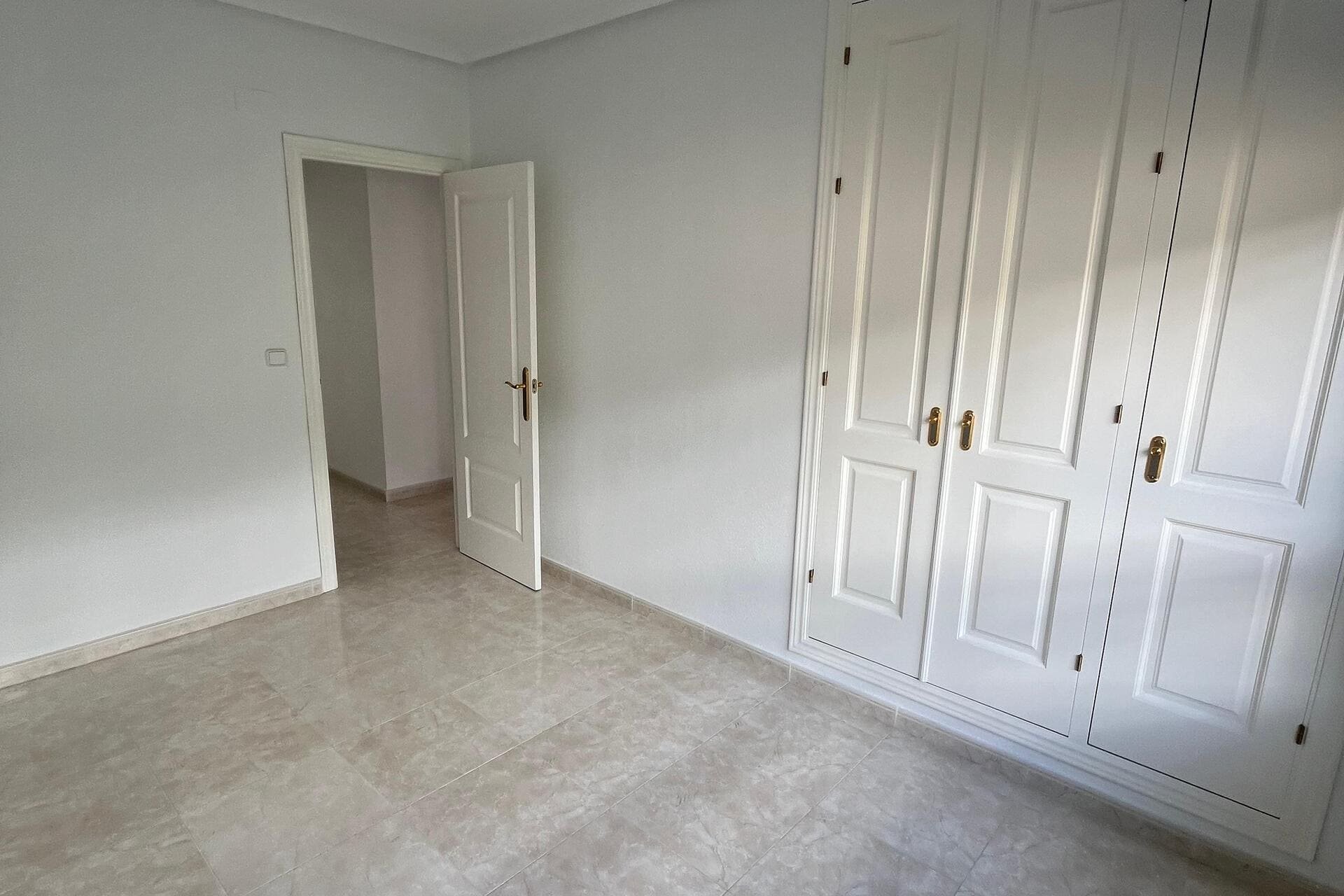 Nowy budynek - ground-floor - Orihuela