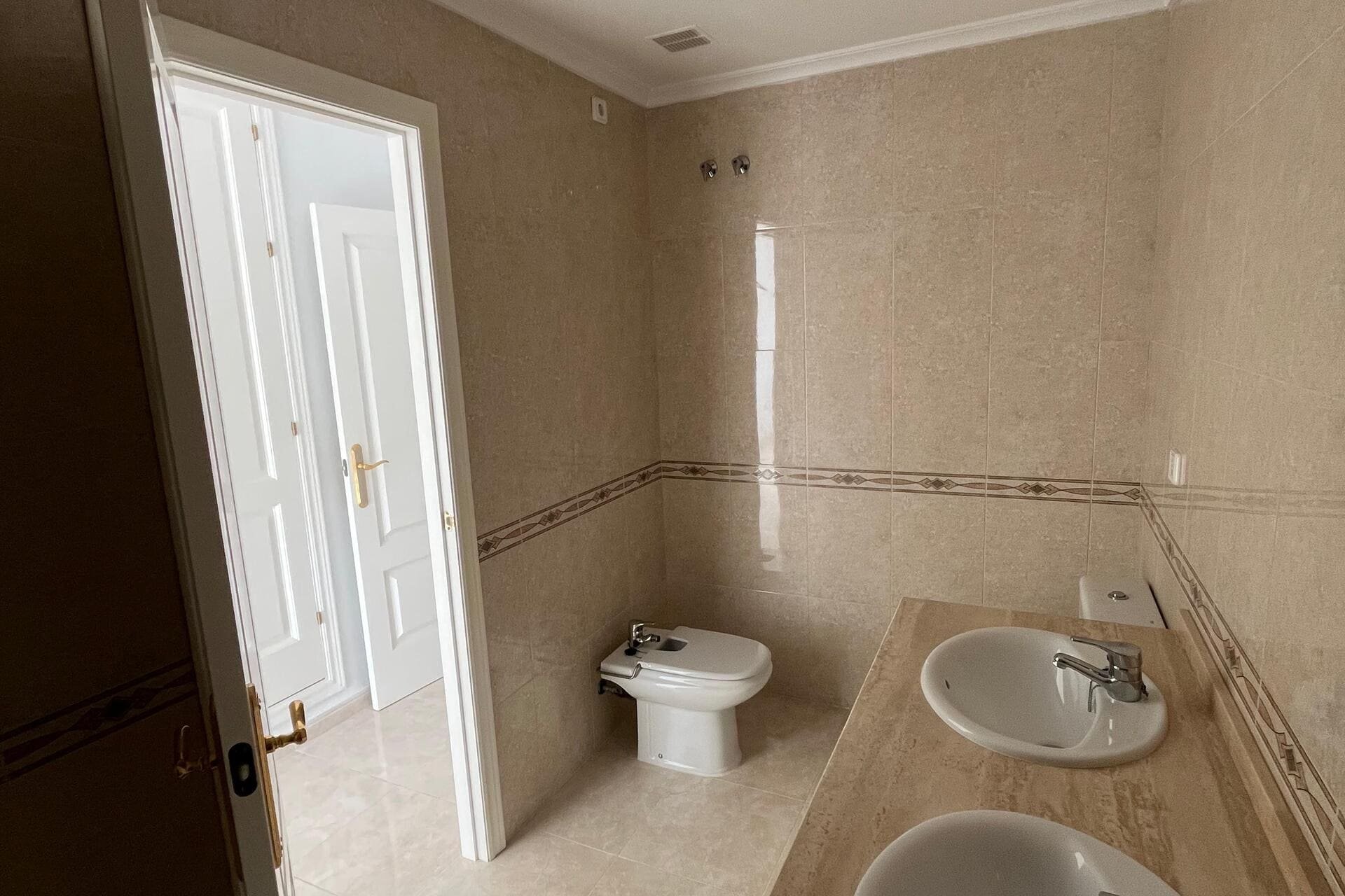 Nowy budynek - ground-floor - Orihuela