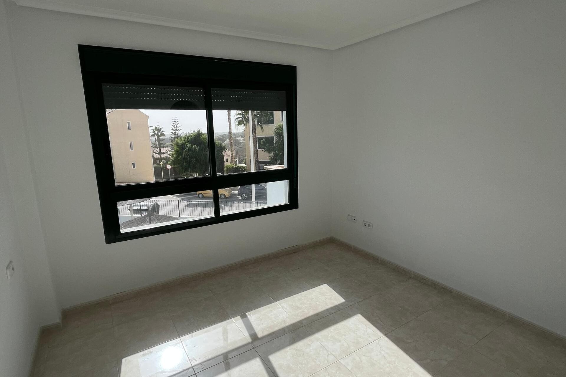 Nowy budynek - ground-floor - Orihuela