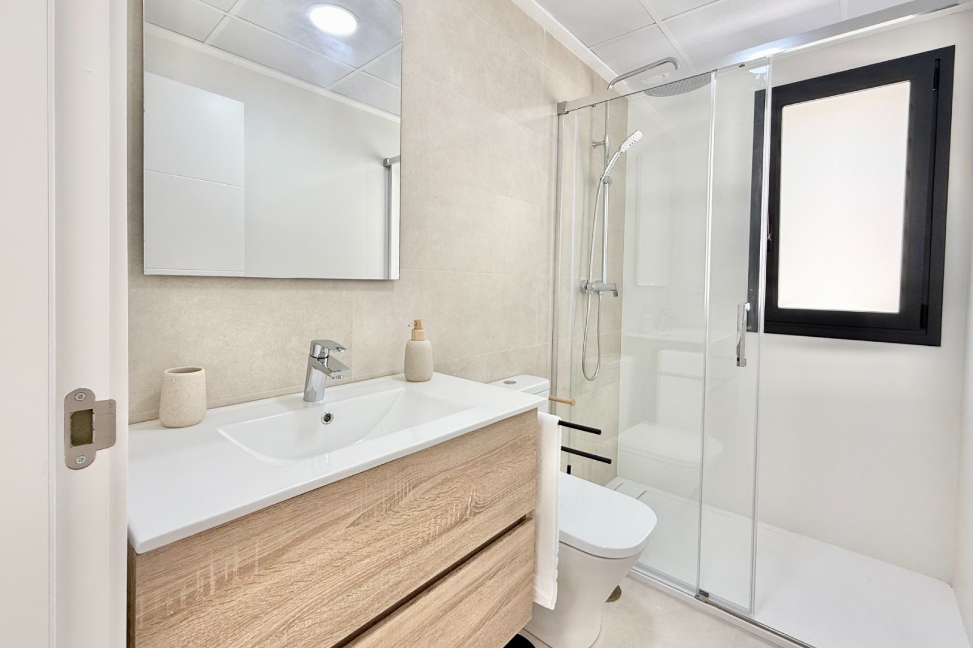 Nowy budynek - high-bungalow - Cox