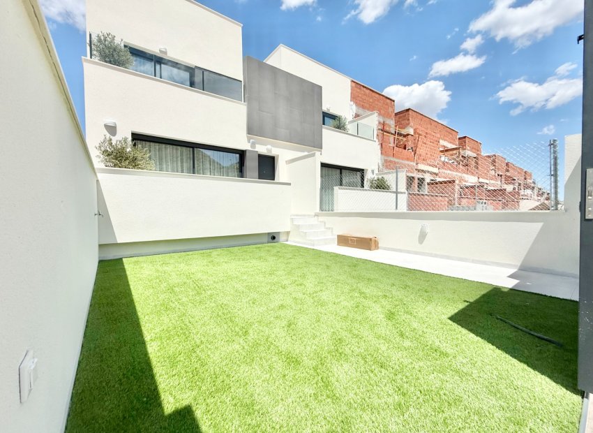 Nowy budynek - high-bungalow - Cox