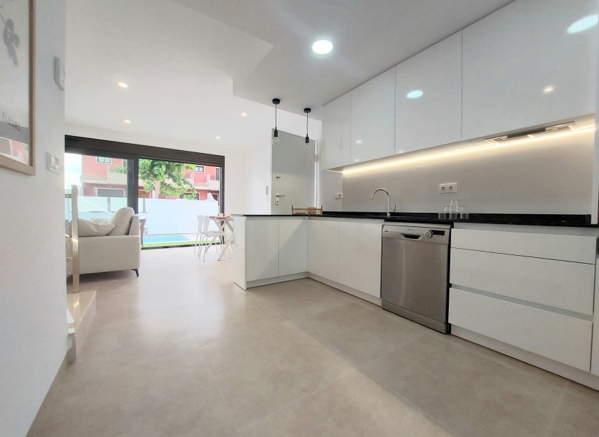 Nowy budynek - terraced - Las Esperanzas