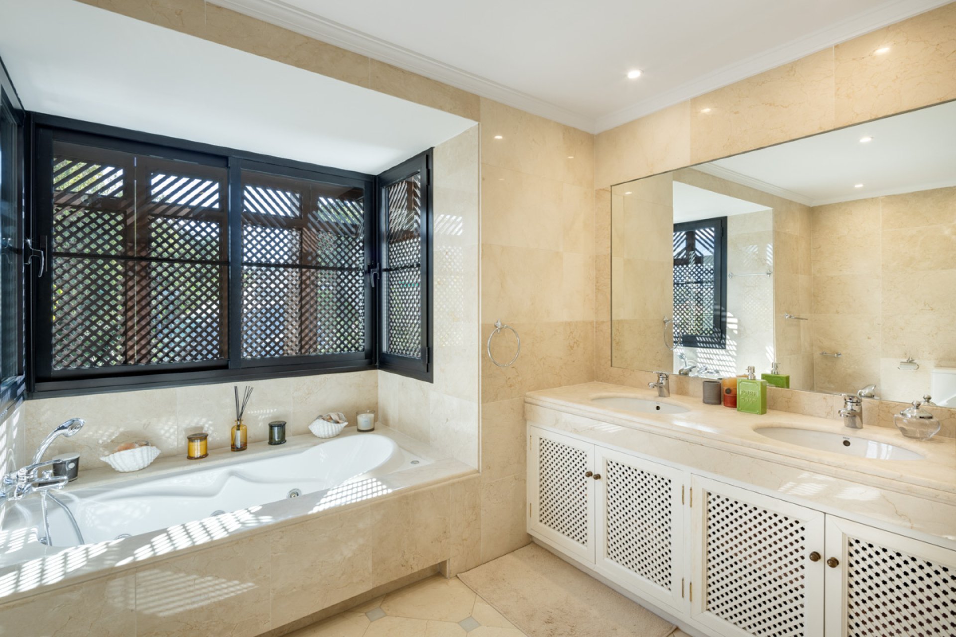 Nowy budynek - Villa - Benahavís