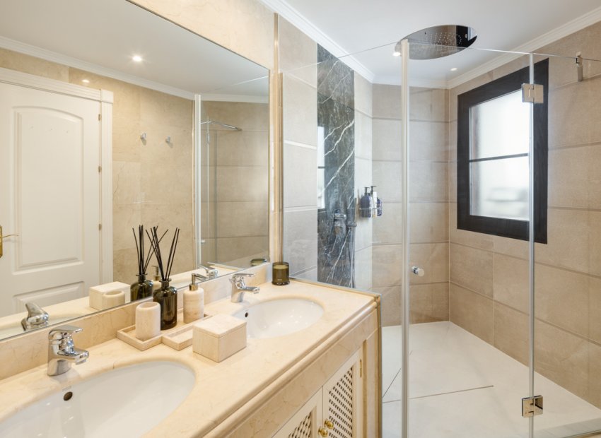 Nowy budynek - Villa - Benahavís