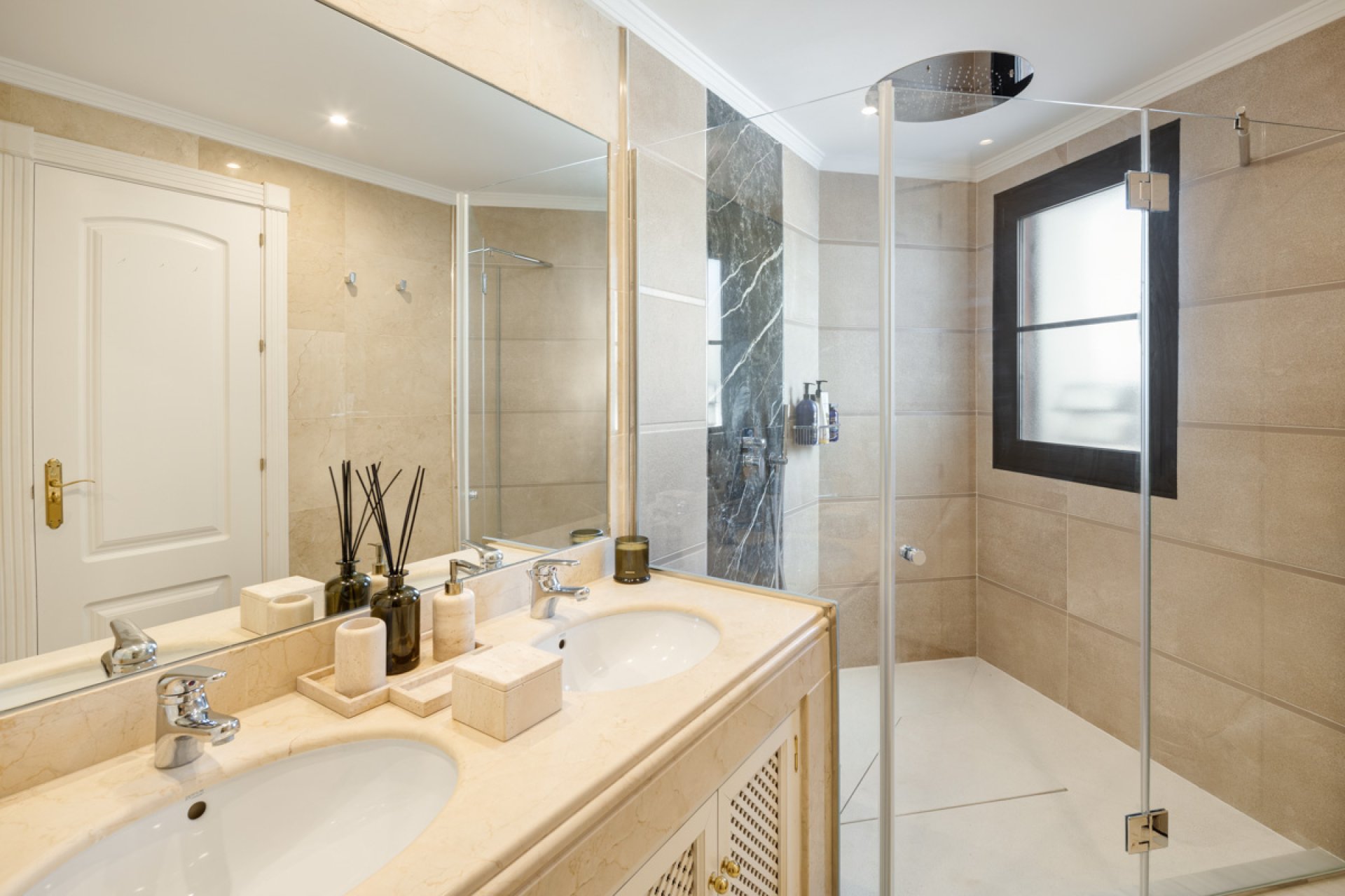 Nowy budynek - Villa - Benahavís