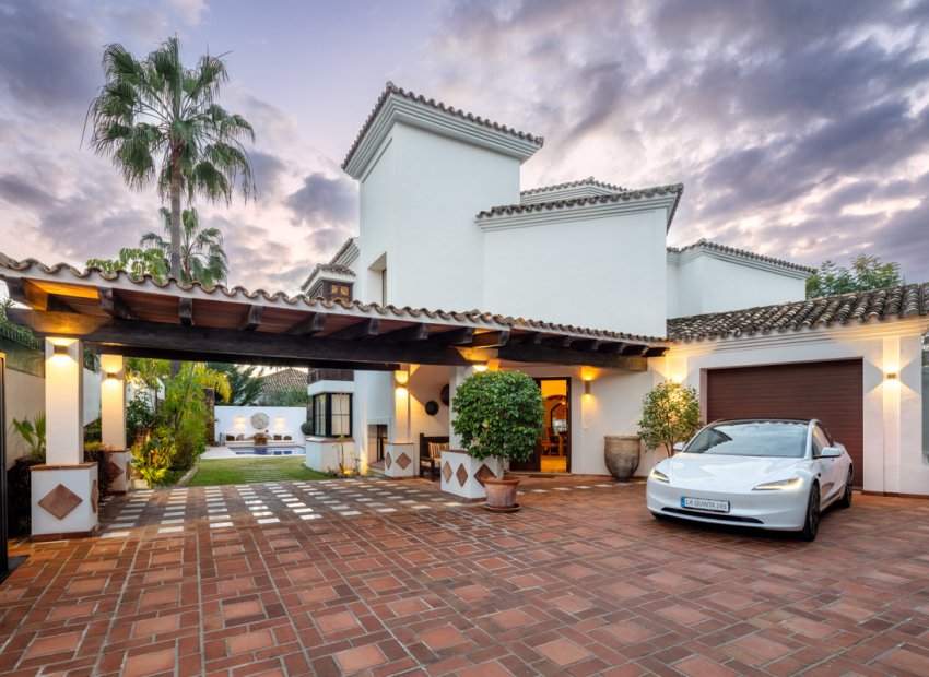 Nowy budynek - Villa - Benahavís