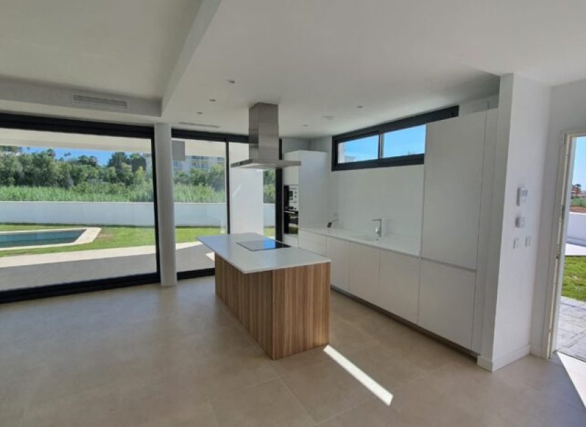 Nowy budynek - Villa - Manilva