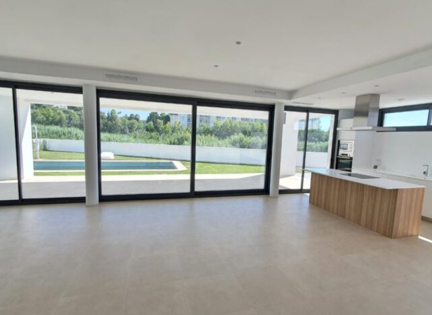 Nowy budynek - Villa - Manilva