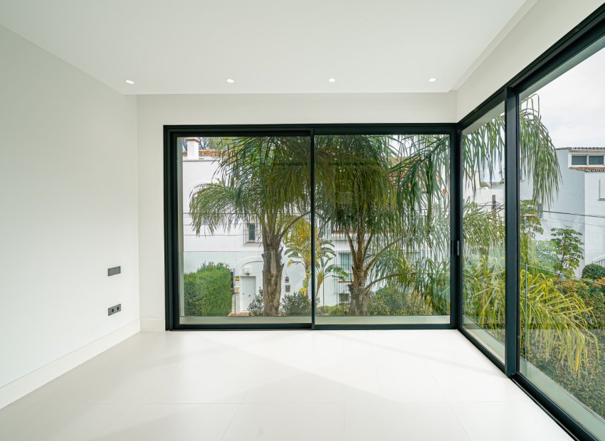 Nowy budynek - Villa - Marbella