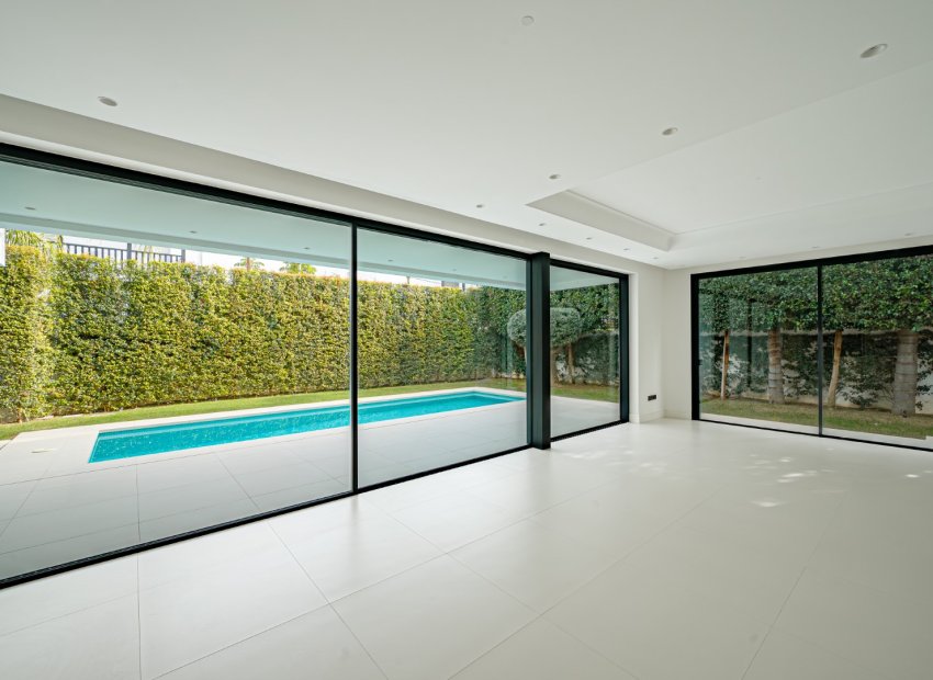 Nowy budynek - Villa - Marbella