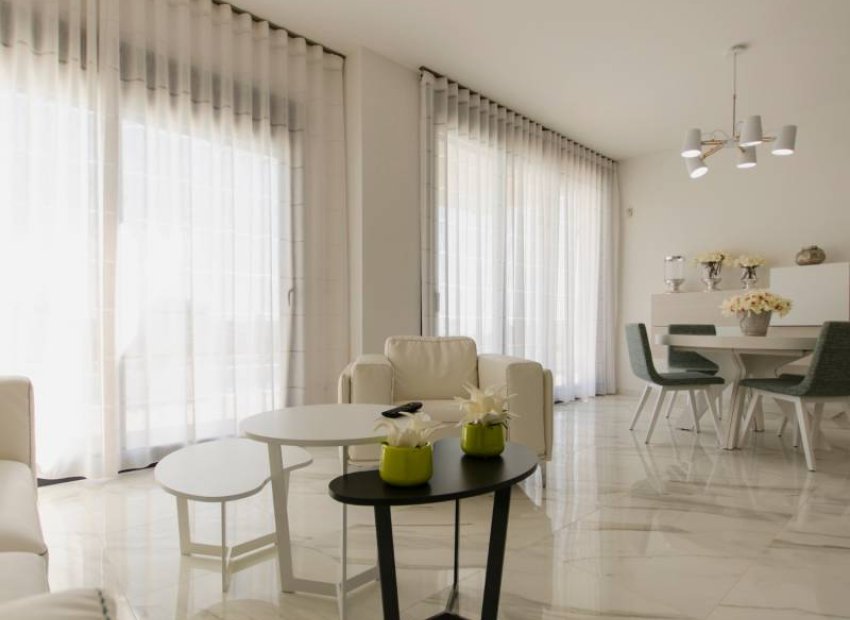 Nowy budynek - Villa - Orihuela