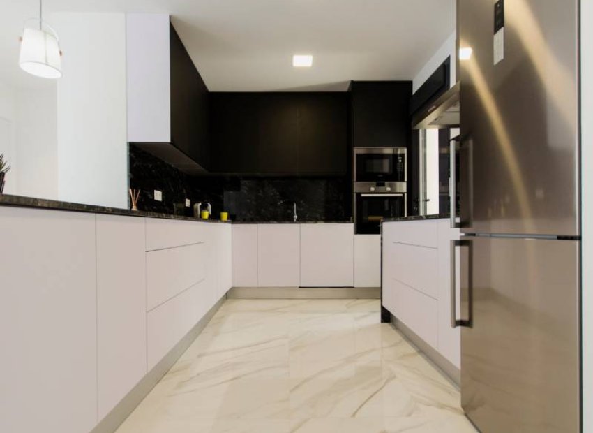 Nowy budynek - Villa - Orihuela