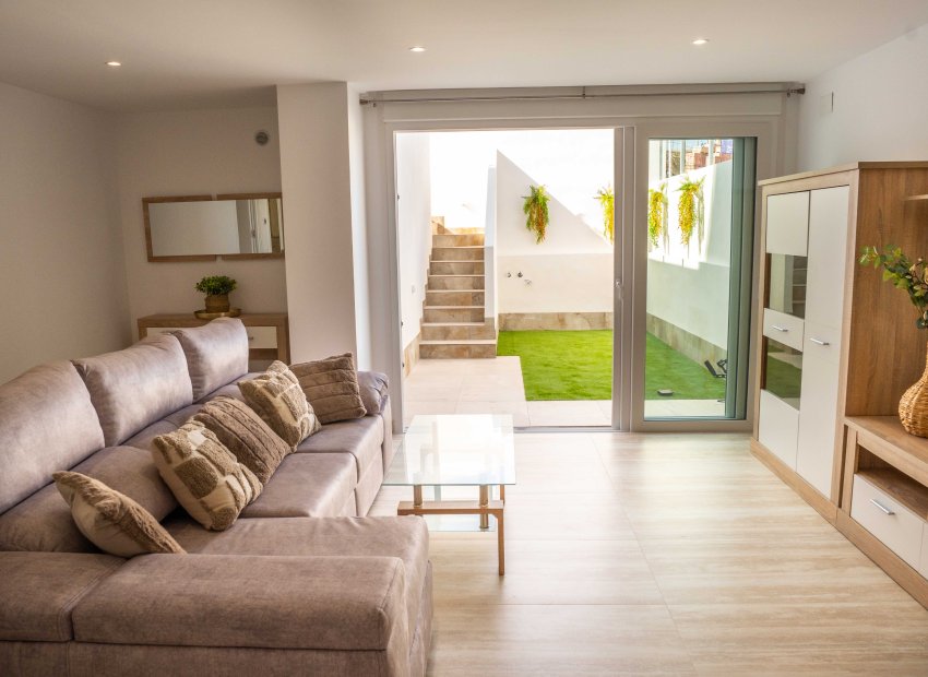 Új építés - detached - Ciudad Quesada