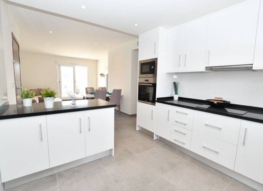 Új építés - low-bungalow - San Miguel de Salinas