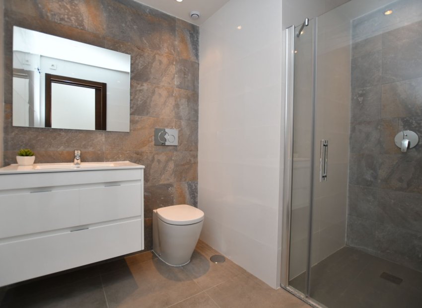 Új építés - low-bungalow - San Miguel de Salinas