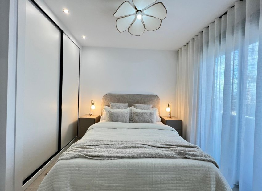 Új építés - terraced - Benferri