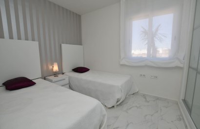 Új építés - low-bungalow - San Miguel de Salinas