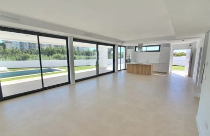 Nowy budynek - Villa - Manilva