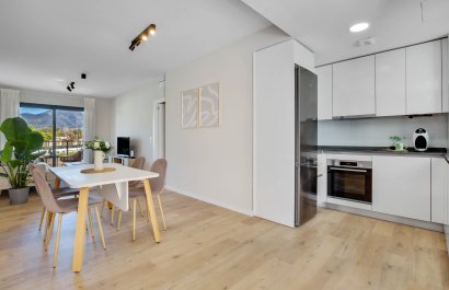 Nowy budynek - Daszek - Las Lagunas de Mijas