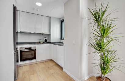 Nowy budynek - Daszek - Las Lagunas de Mijas