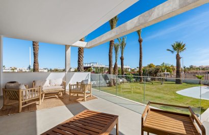 Nowy budynek - Daszek - Islas Menores